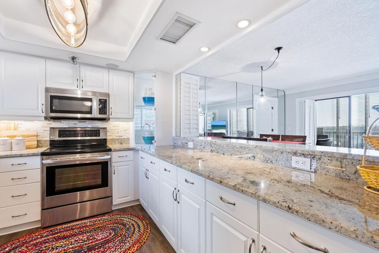 1104 Benjamin Franklin Drive, Unit 515, Sarasota, FL 34236 Photo