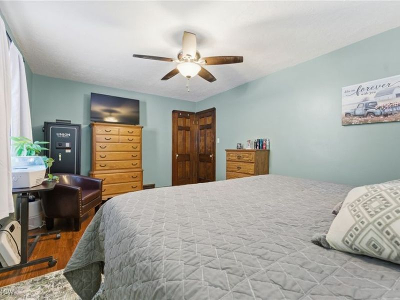 2333 S Taylor Road, Cleveland, OH 44118 Photo 13