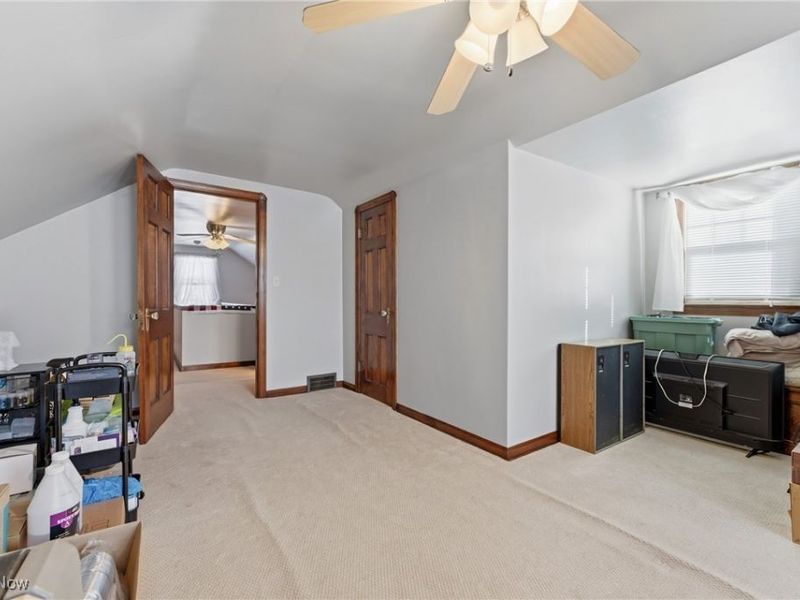 2333 S Taylor Road, Cleveland, OH 44118 Photo 17