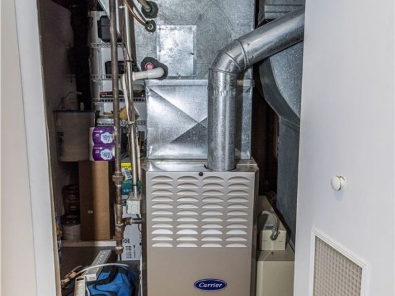 2333 S Taylor Road, Cleveland, OH 44118 Photo 31