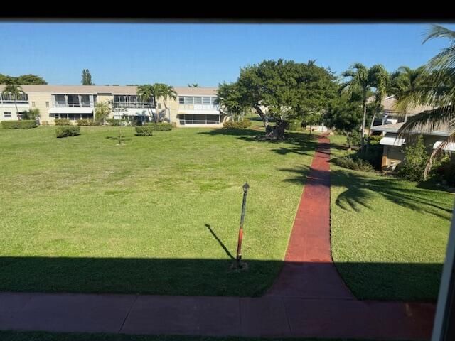 315 Circle Drive, Unit 202, Boynton Beach, FL 33435 Photo