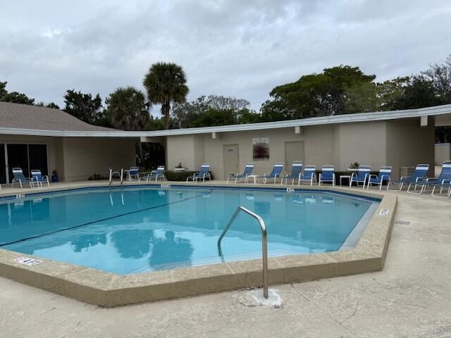 315 Circle Drive, Unit 202, Boynton Beach, FL 33435 Photo