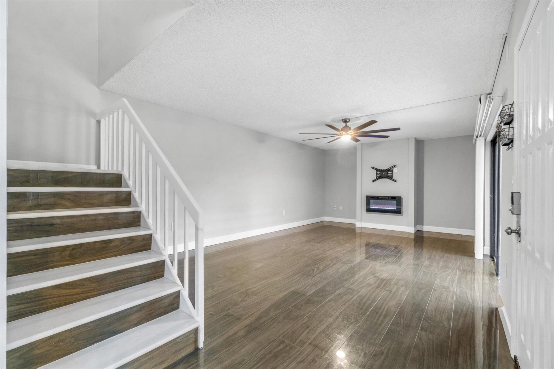 1015 10th Court, Palm Beach Gardens, FL 33410 Photo