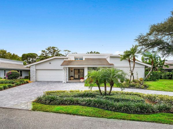 624 Lakewoode Circle W, Delray Beach, FL 33445