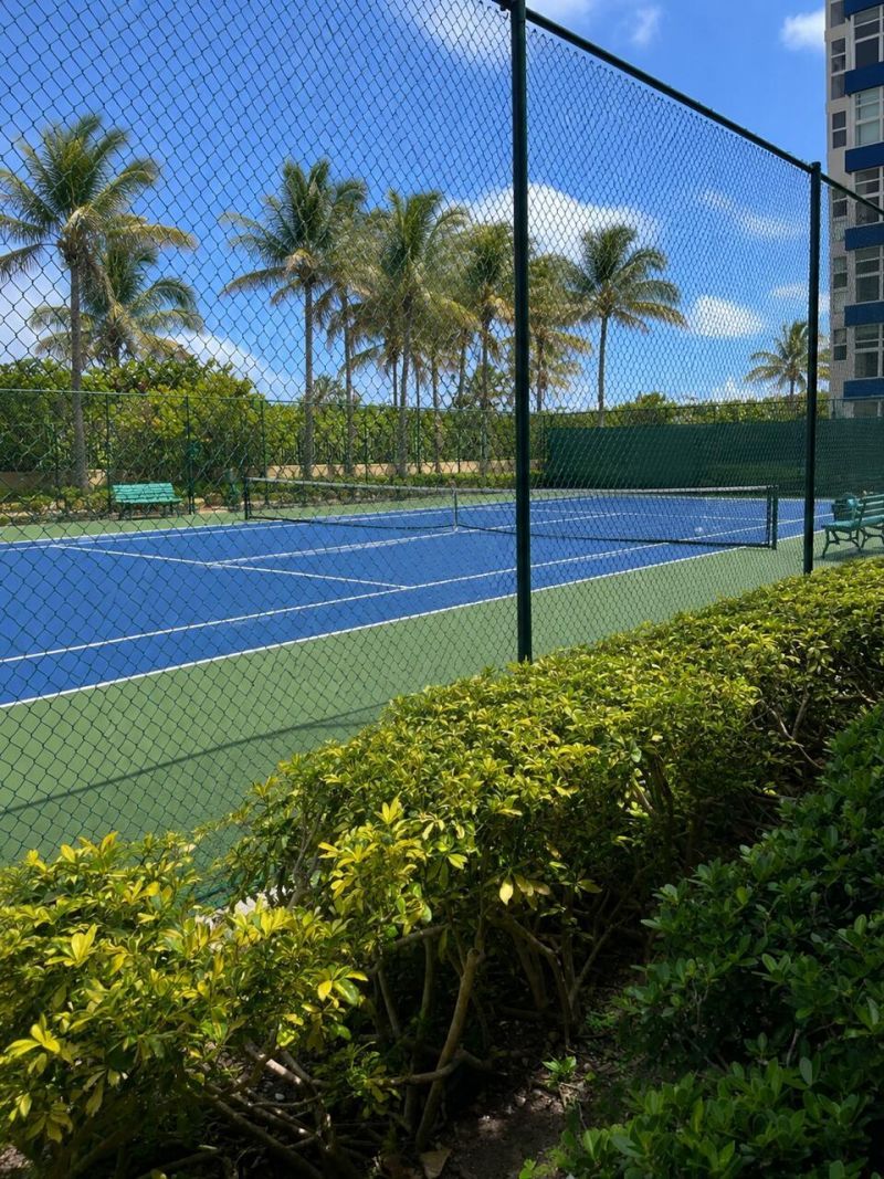 2080 S Ocean Drive, Unit 505, Hallandale Beach, FL 33009 Photo