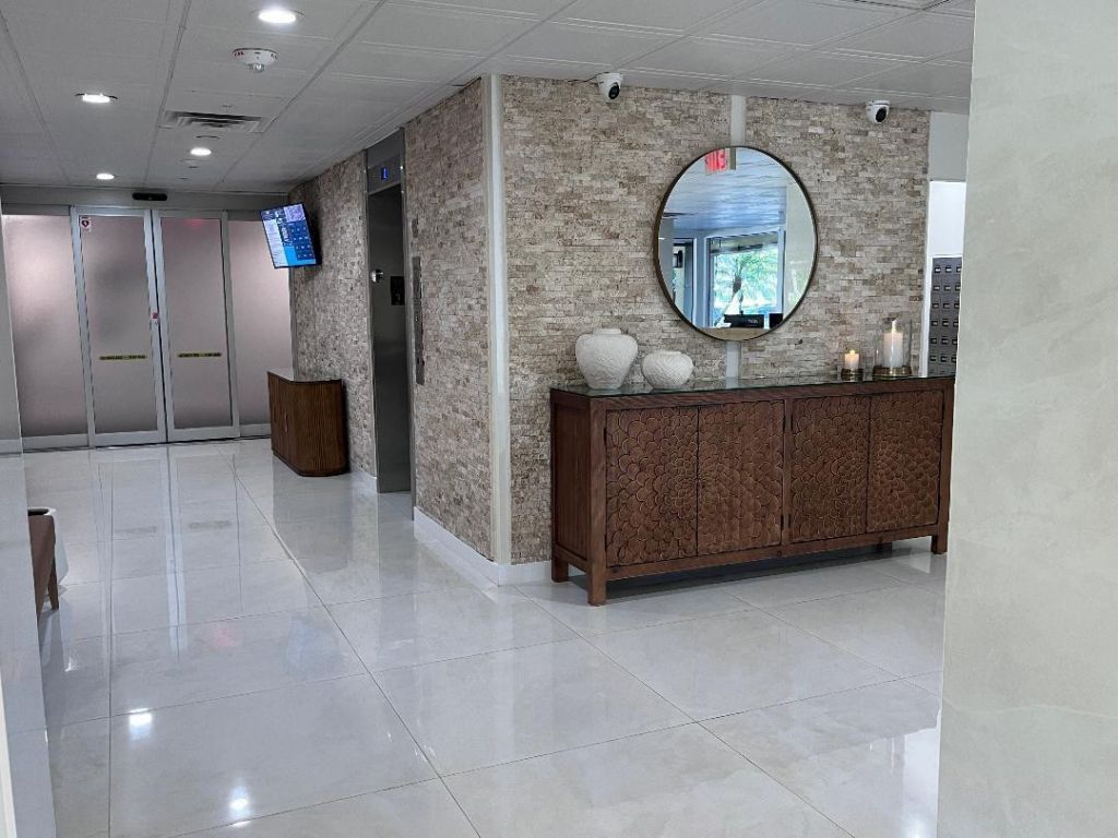 3200 NE 36th Street, Unit 703, Fort Lauderdale, FL 33308 Photo