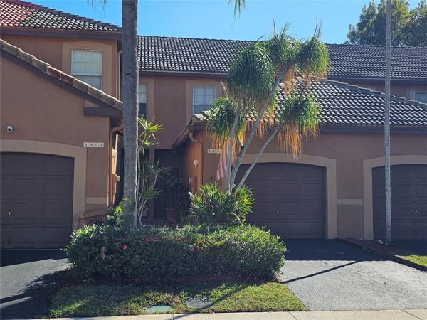 1498 Barcelona Way, Unit 3-21, Weston, FL 33327