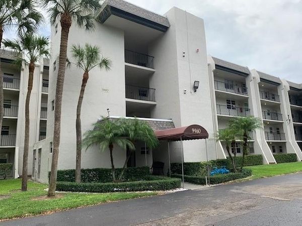 9460 Poinciana Place, Unit 203, Davie, FL 33324