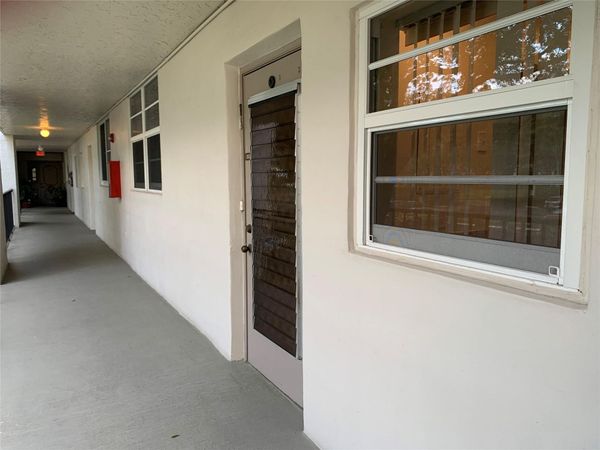 9460 Poinciana Pl, Unit 203, Davie, FL 33324