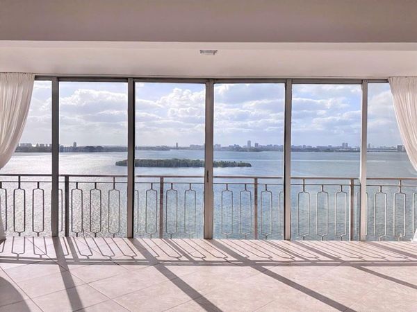 11111 Biscayne Blvd, Unit 1901, Miami, FL 33181