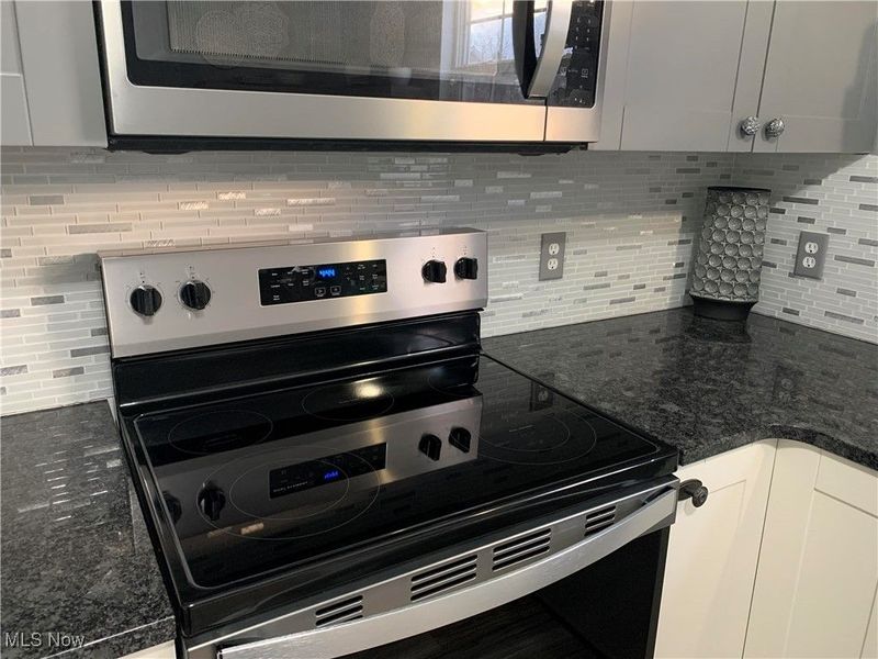 2501 Captens Street NE, Canton, OH 44721 Photo 11