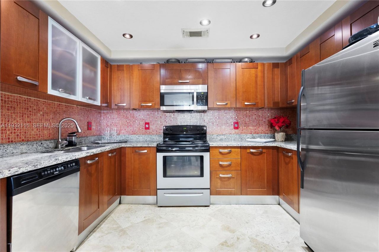 929 SW 11th St, Unit H-2, Miami, FL 33129 Photo