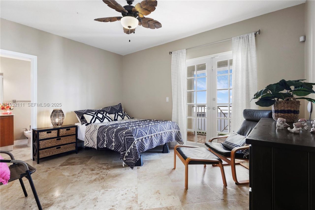 929 SW 11th St, Unit H-2, Miami, FL 33129 Photo