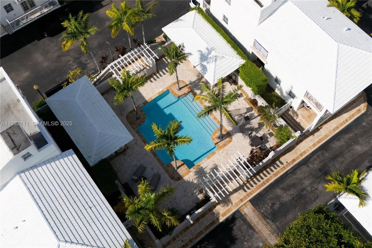 929 SW 11th St, Unit H-2, Miami, FL 33129 Photo