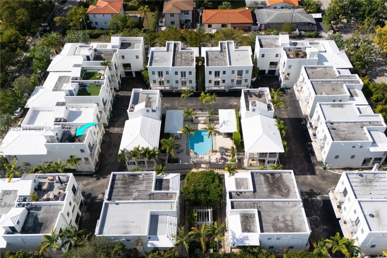 929 SW 11th St, Unit H-2, Miami, FL 33129 Photo