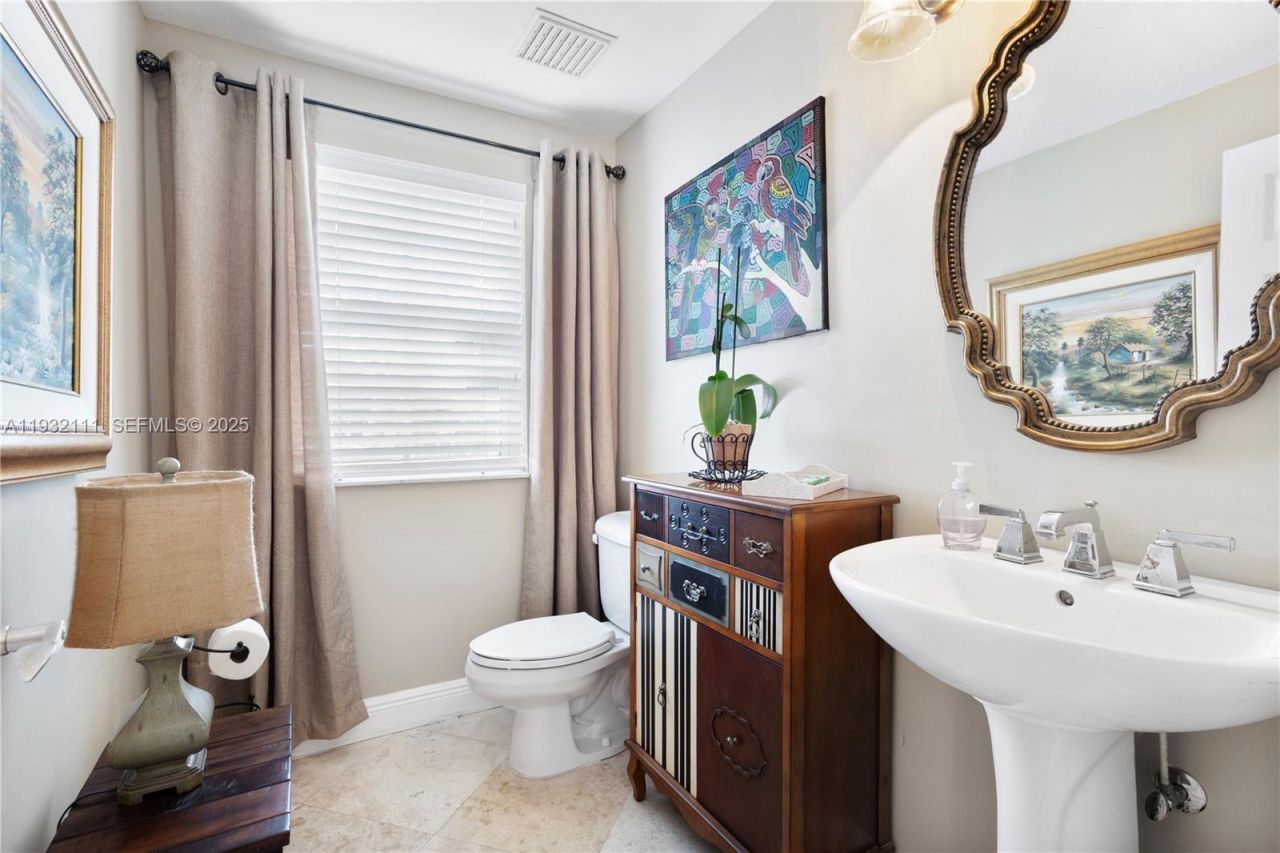 929 SW 11th St, Unit H-2, Miami, FL 33129 Photo