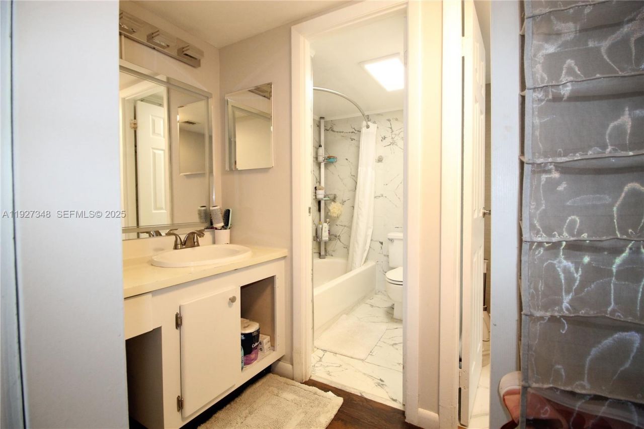 20379 W Country Club Dr, Unit 2237, Aventura, FL 33180 Photo