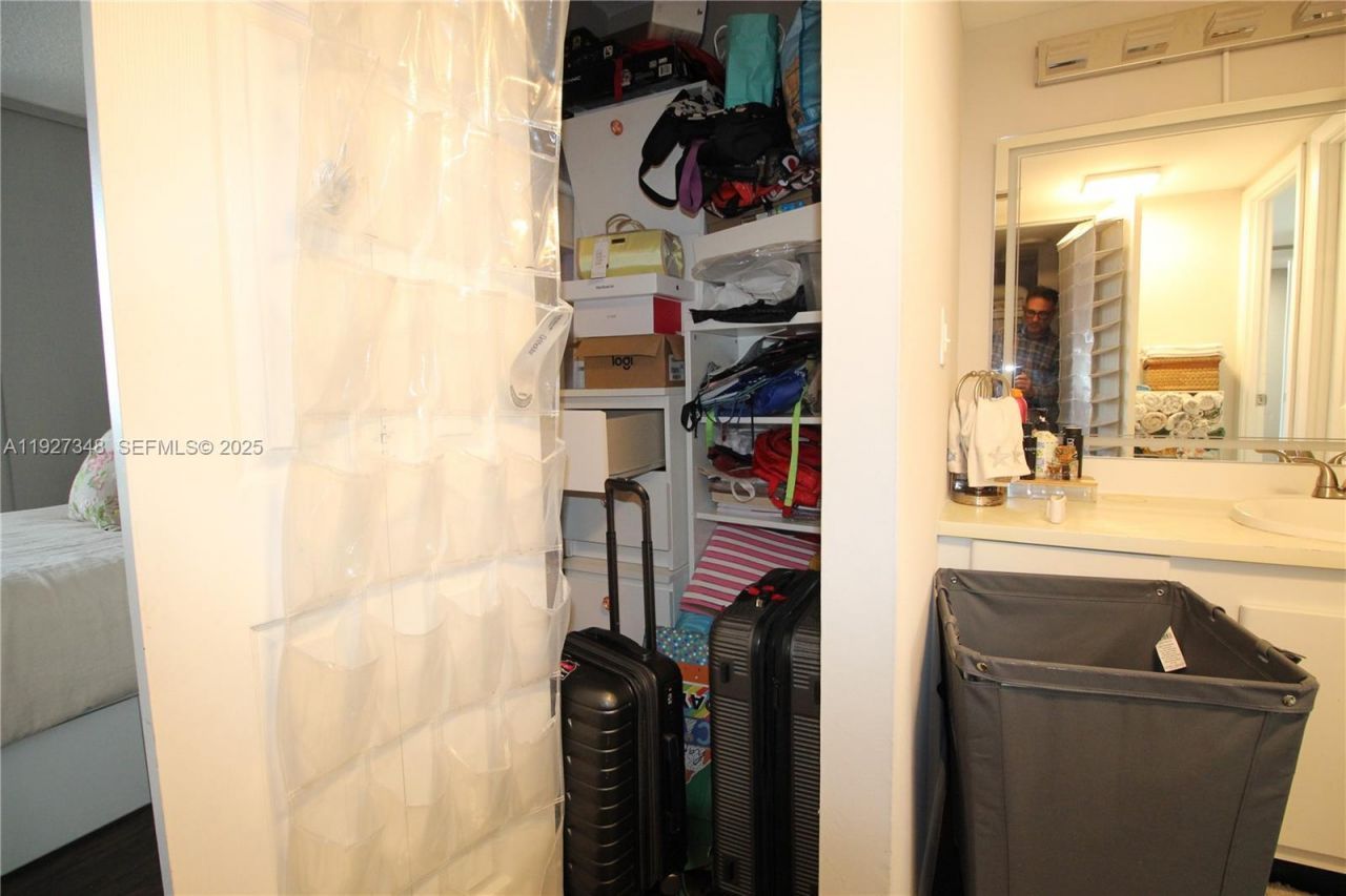 20379 W Country Club Dr, Unit 2237, Aventura, FL 33180 Photo