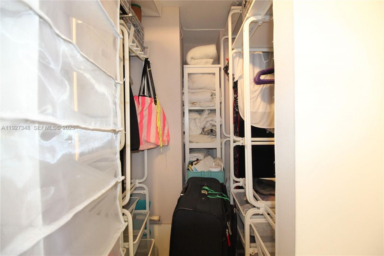 20379 W Country Club Dr, Unit 2237, Aventura, FL 33180 Photo
