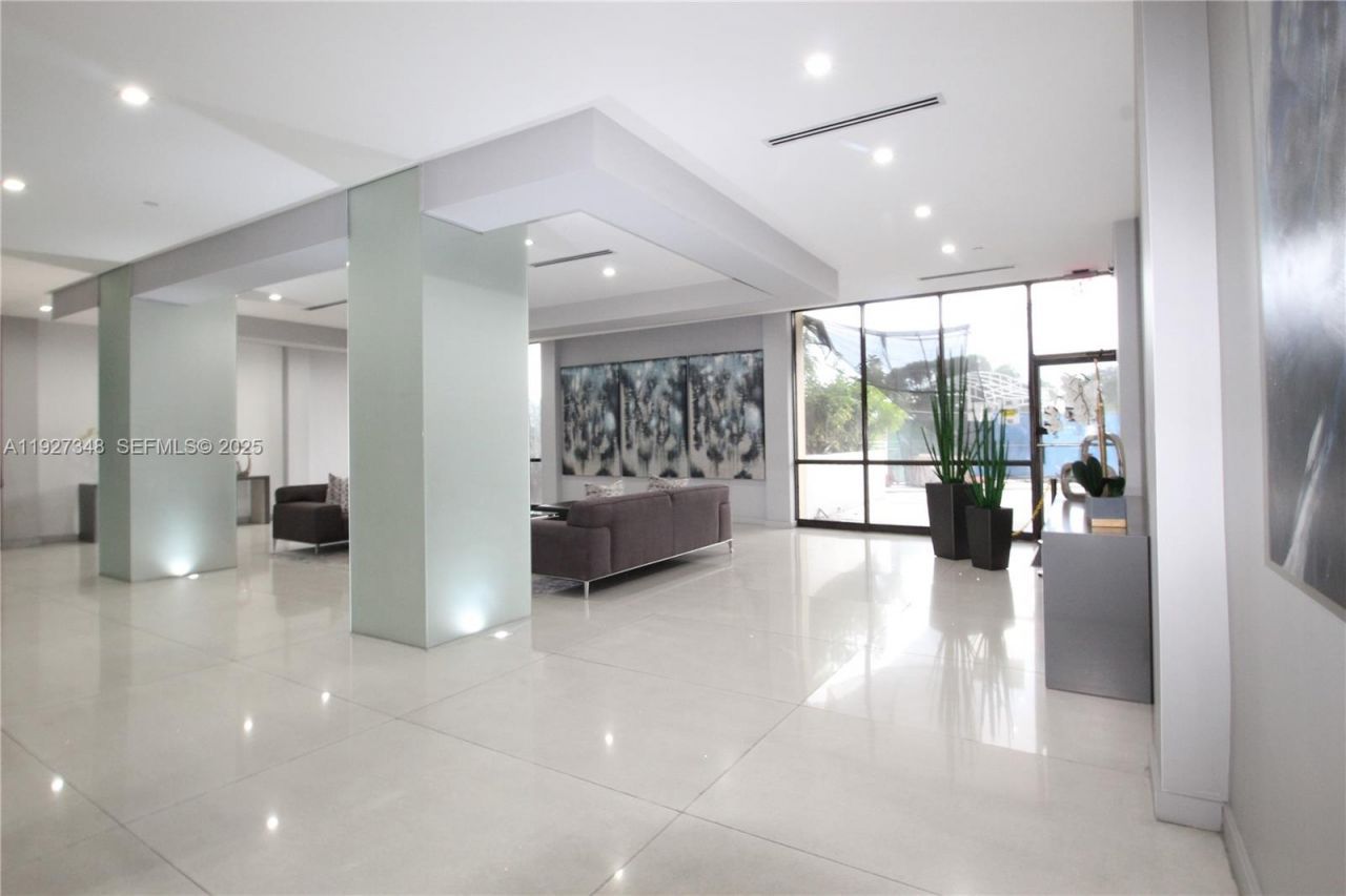 20379 W Country Club Dr, Unit 2237, Aventura, FL 33180 Photo
