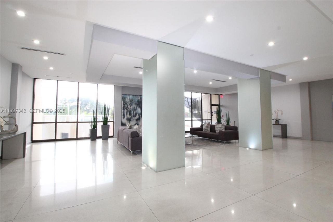 20379 W Country Club Dr, Unit 2237, Aventura, FL 33180 Photo