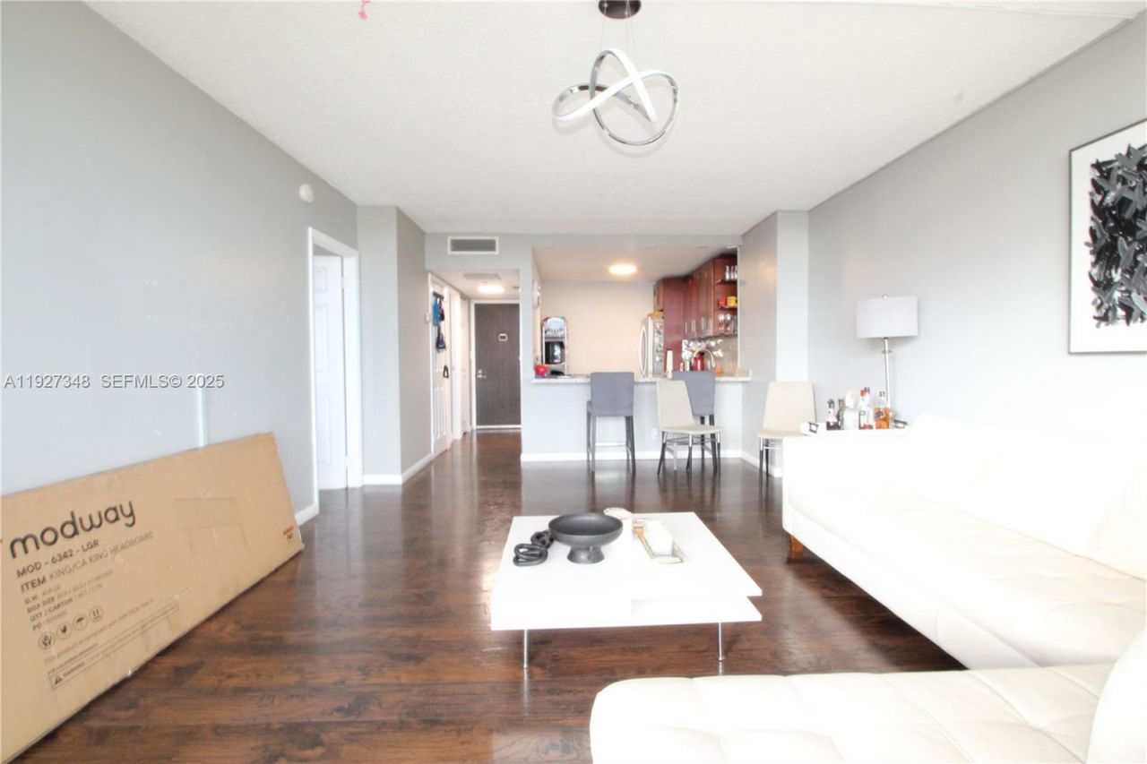20379 W Country Club Dr, Unit 2237, Aventura, FL 33180 Photo