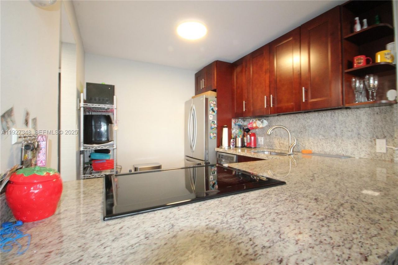 20379 W Country Club Dr, Unit 2237, Aventura, FL 33180 Photo