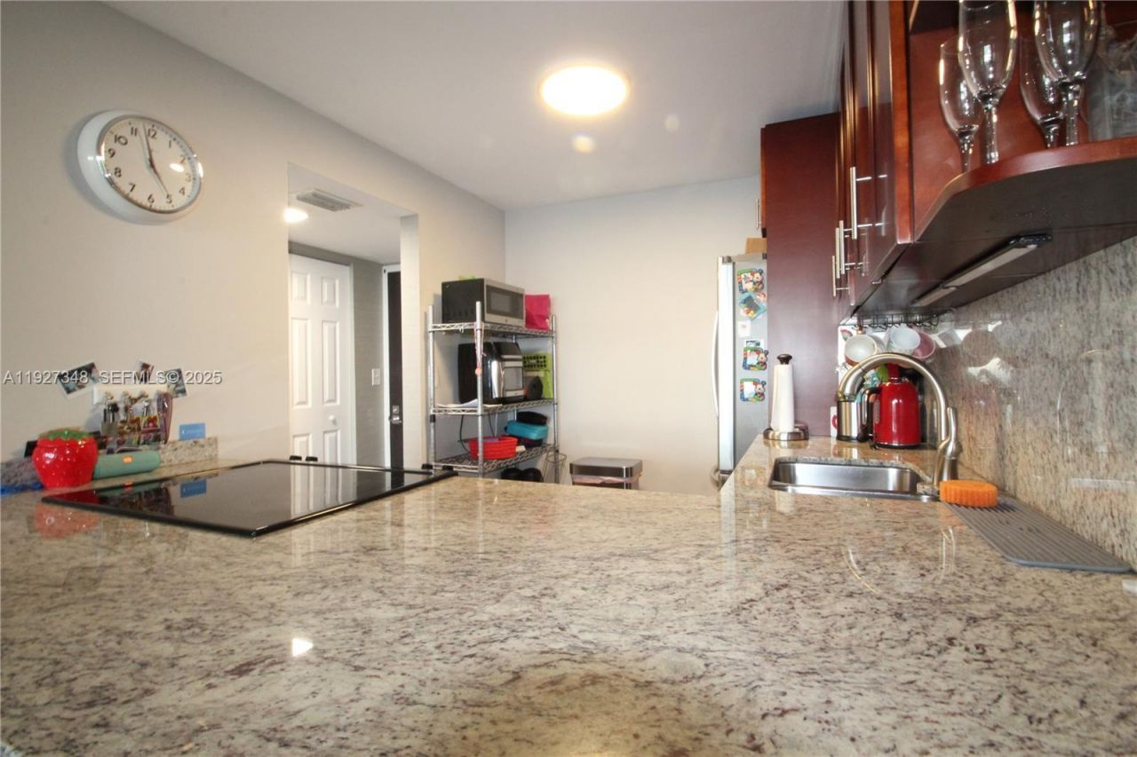 20379 W Country Club Dr, Unit 2237, Aventura, FL 33180 Photo