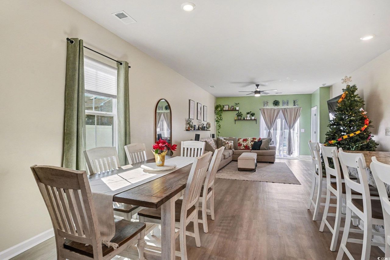 65 S Reindeer Rd. Photo 11