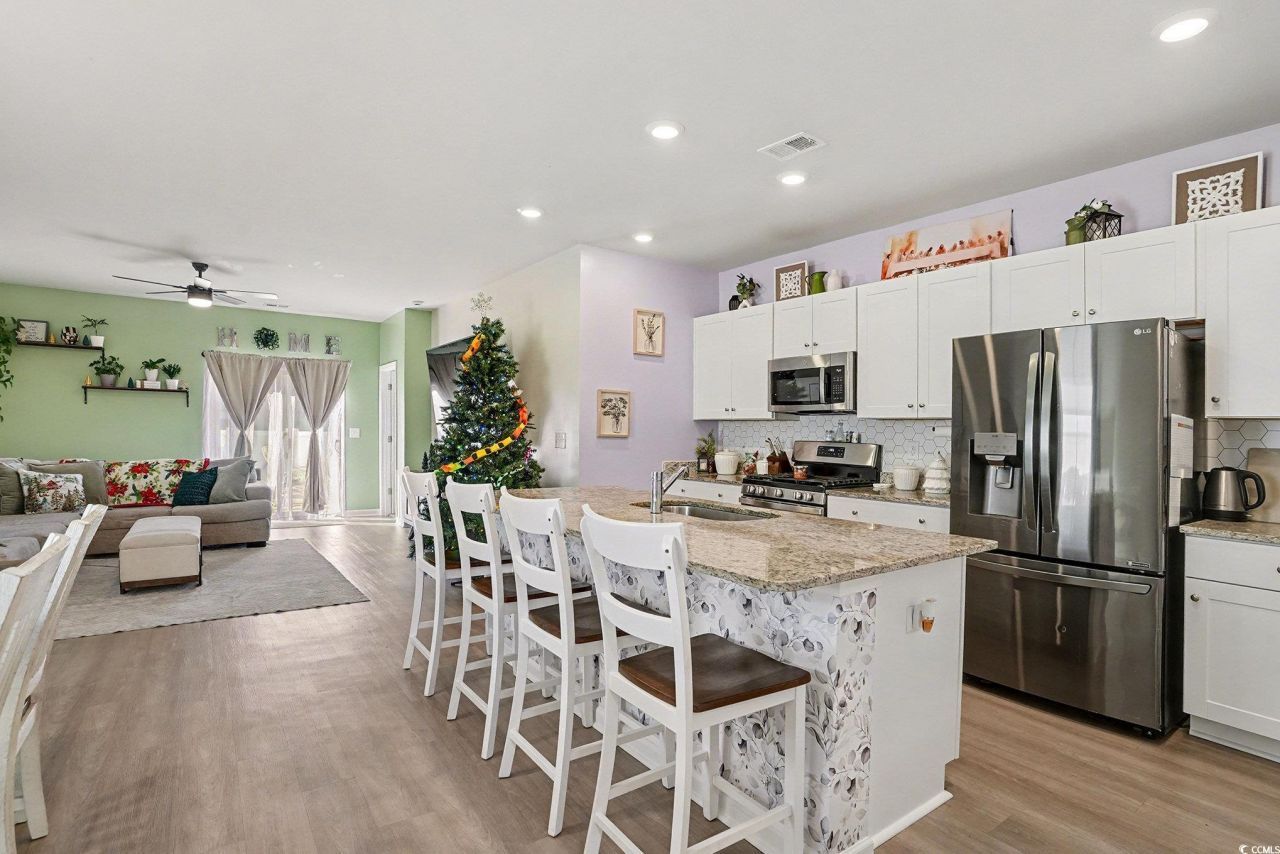 65 S Reindeer Rd. Photo 12