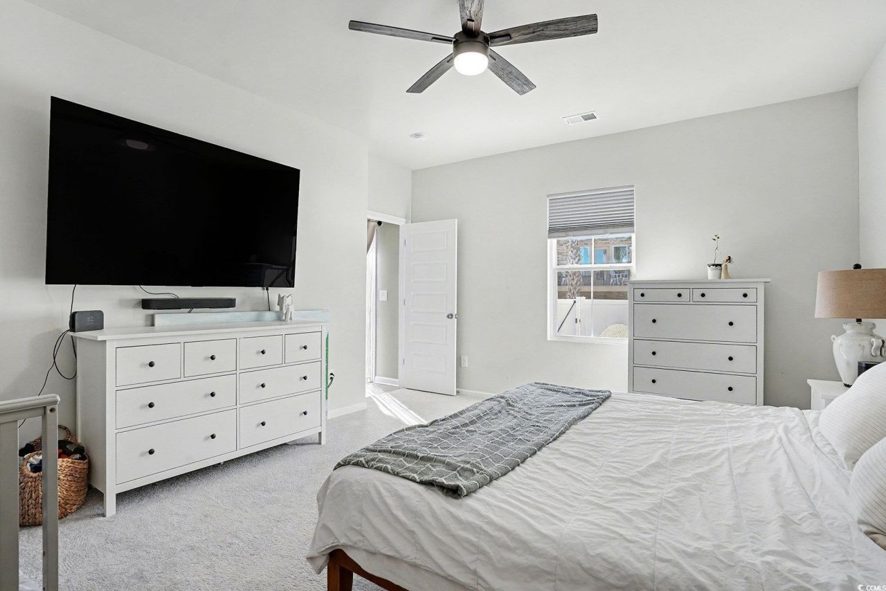 65 S Reindeer Rd. Photo 18