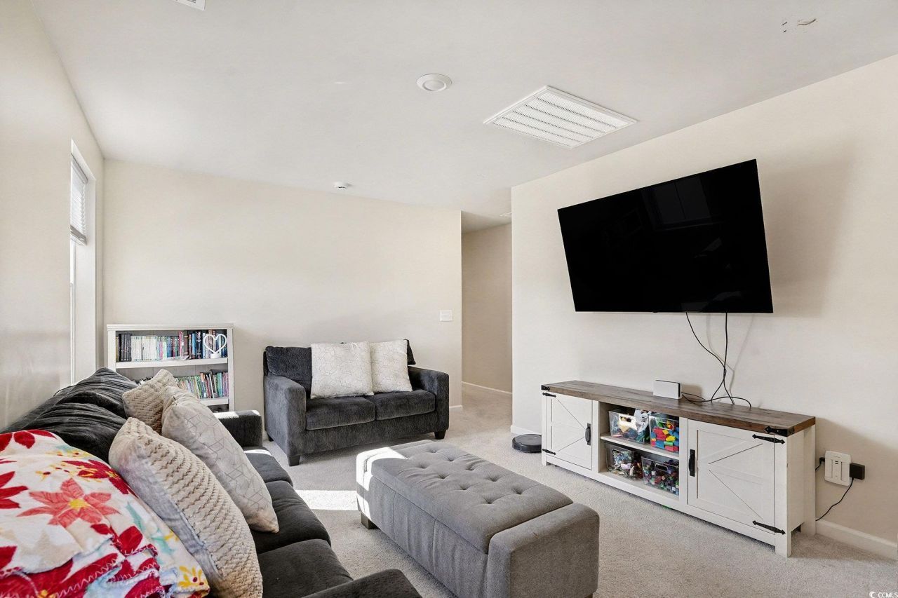 65 S Reindeer Rd. Photo 20