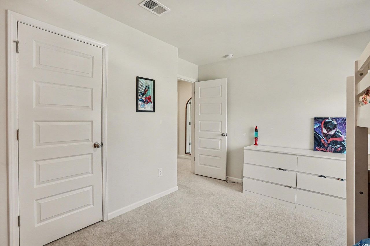 65 S Reindeer Rd. Photo 26