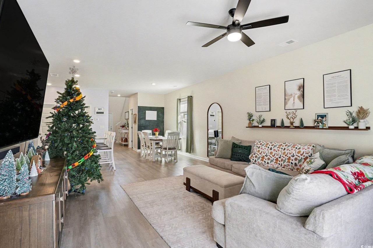 65 S Reindeer Rd. Photo 8