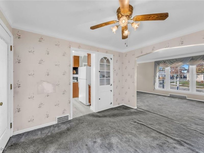 8913 Beech Avenue, Brooklyn, OH 44144 Photo 6