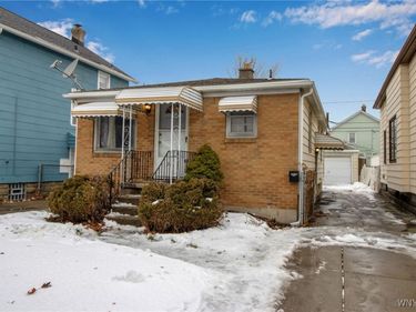 281 W Hazeltine Avenue, Buffalo, NY 14217