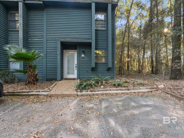 9 Summer Oaks Drive, Daphne, AL 36526