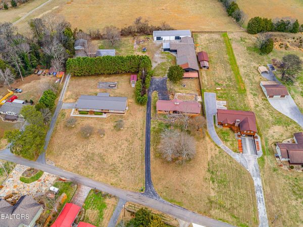 842 Collie Cove Court, Friendsville, TN 37737