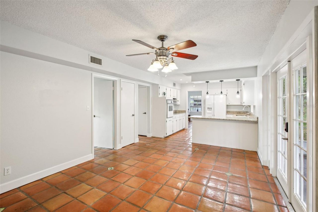 1218 Lake Ariana Boulevard, Auburndale, FL 33823 Photo