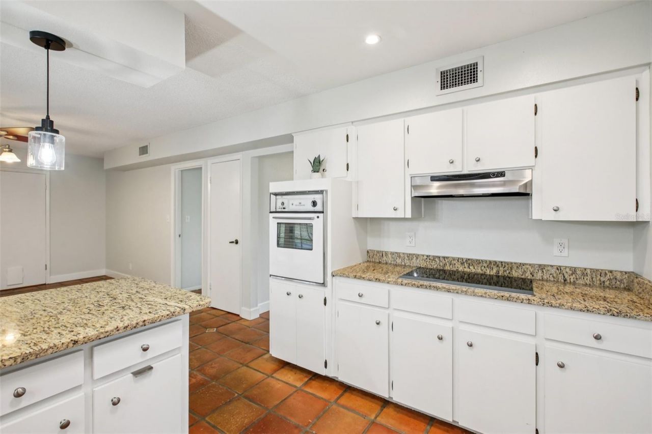 1218 Lake Ariana Boulevard, Auburndale, FL 33823 Photo