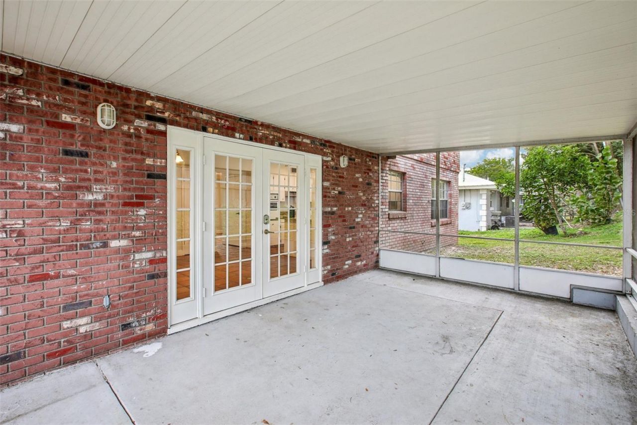 1218 Lake Ariana Boulevard, Auburndale, FL 33823 Photo