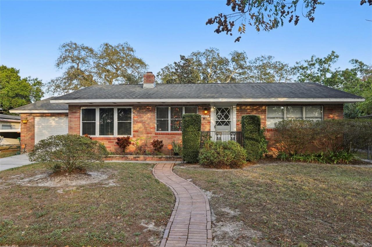 9403 N Edison Avenue, Tampa, FL 33612 Main Photo