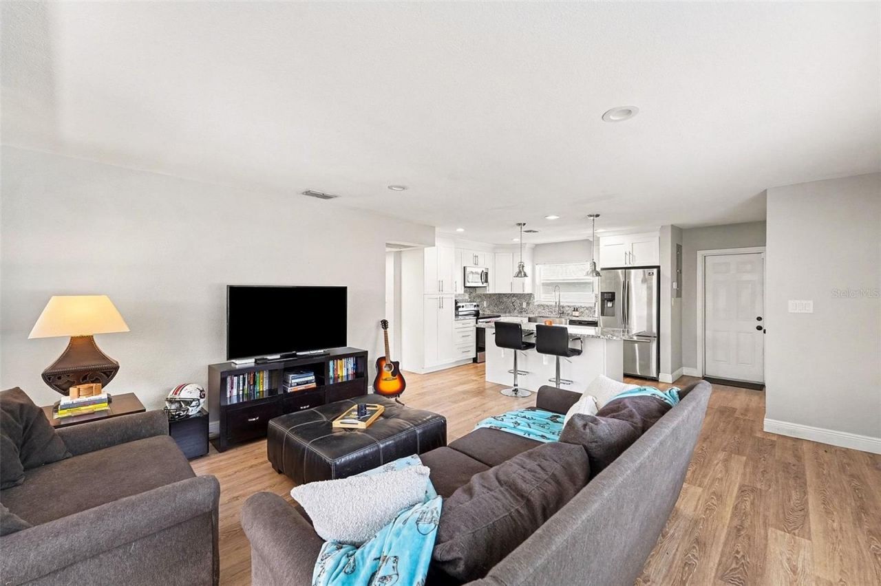 6504 N 21st Street, Tampa, FL 33610 Photo