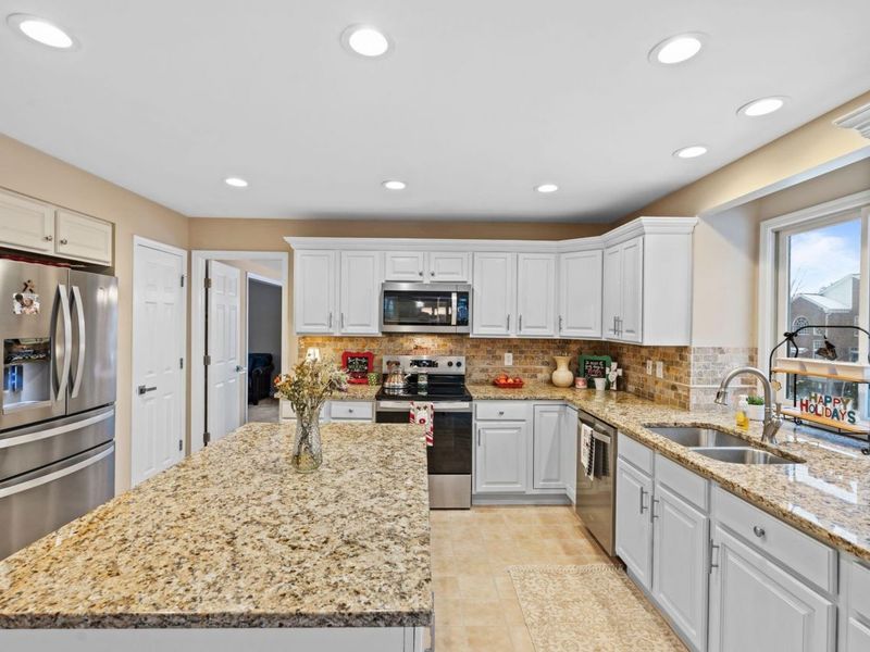 928 Dustwhirl Drive, Union, KY 41091 Photo 14