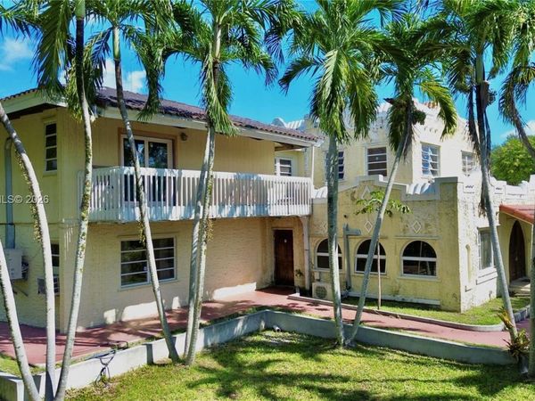 511 NE 119th St, Biscayne Park, FL 33161