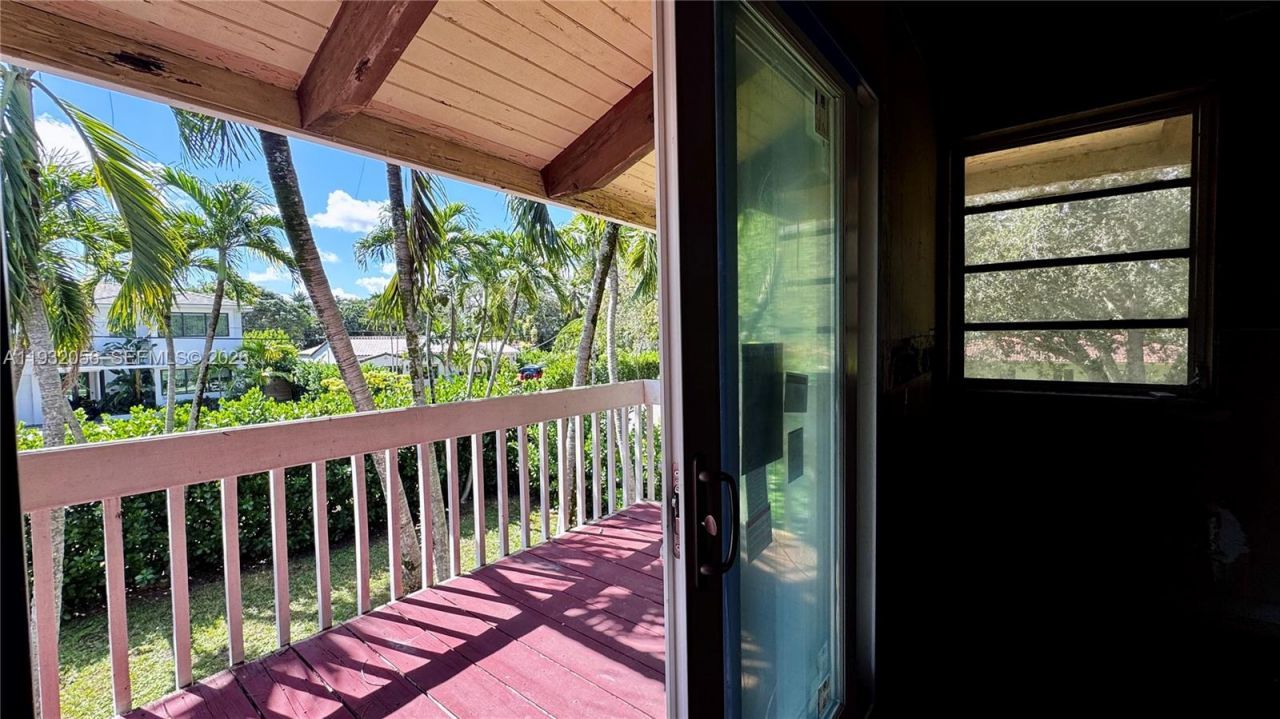 511 NE 119th St, Biscayne Park, FL 33161 Photo