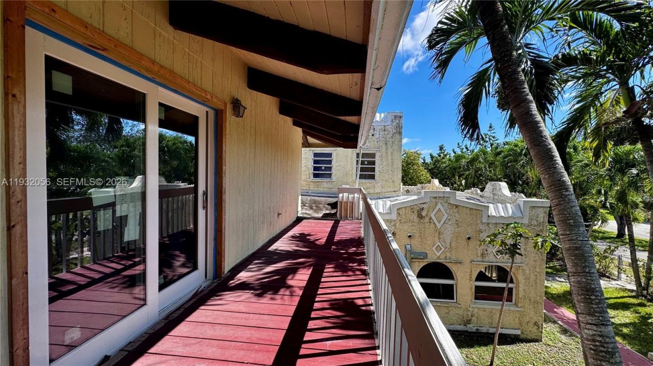 511 NE 119th St, Biscayne Park, FL 33161 Photo