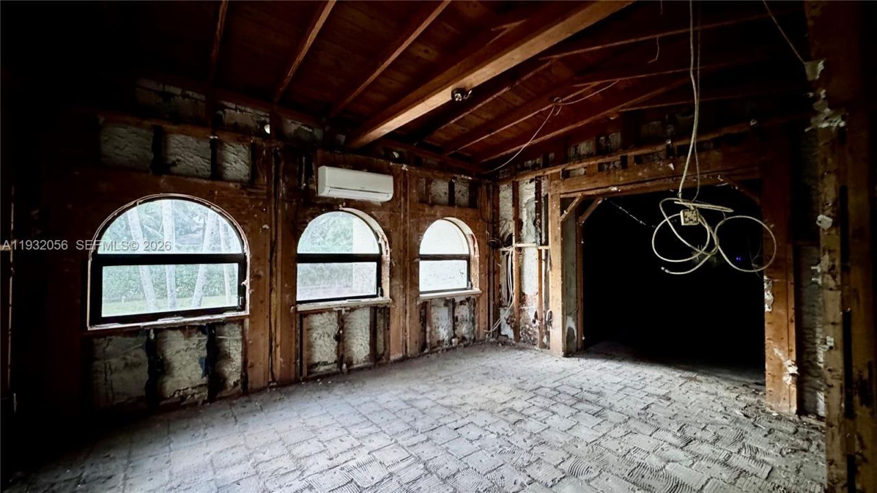 511 NE 119th St, Biscayne Park, FL 33161 Photo