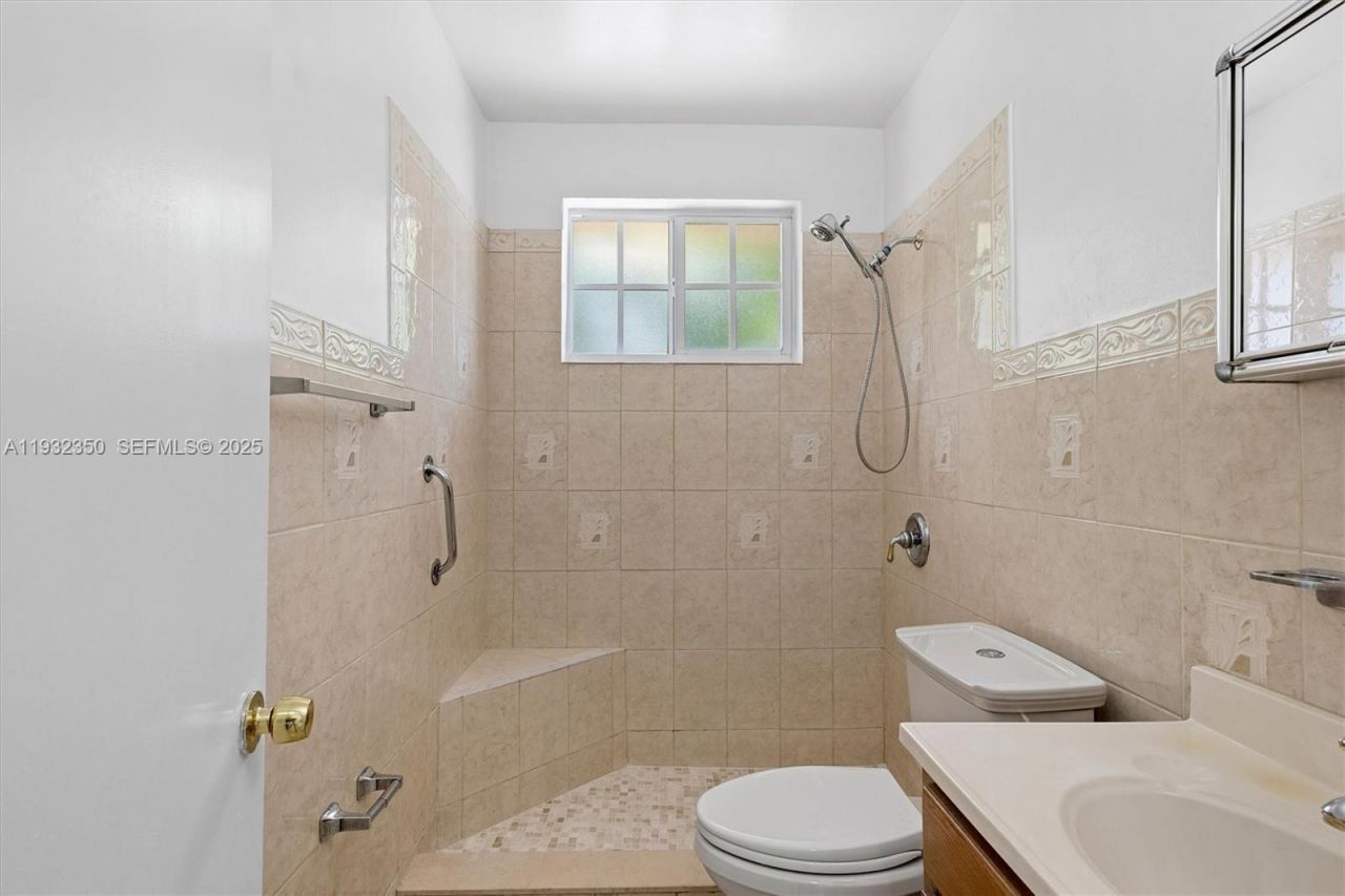 3500 SW 26th St, Unit A, Miami, FL 33133 Photo