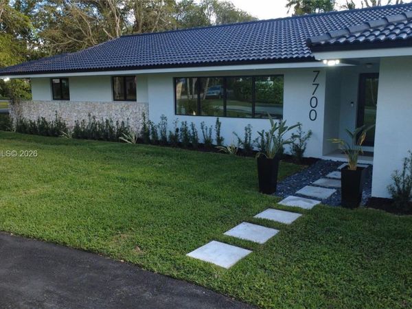 7700 SW 168th Ter, Palmetto Bay, FL 33157